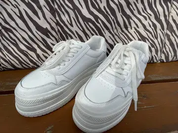 ORiental TRaffic 통굽 화이트 스니커즈