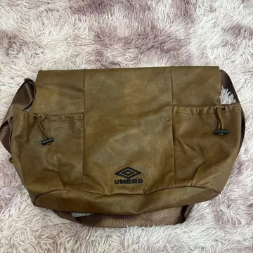 UMBRO 브라운 숄더백