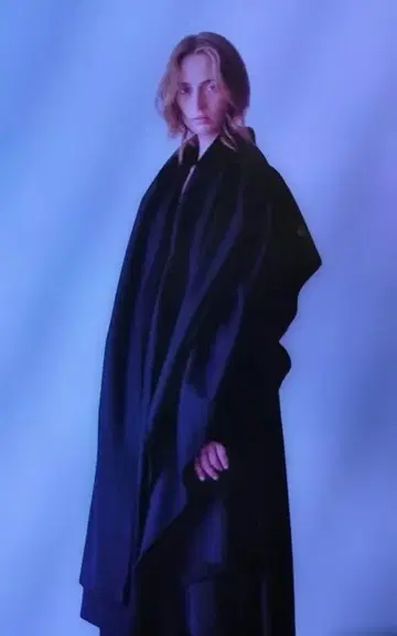 [ 가격 인하 중 ] 뮤베 M 블랙 롱 코트 38