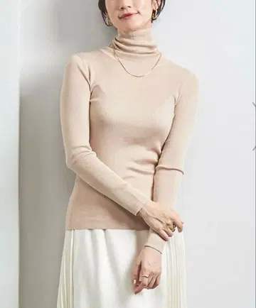 유나이티드 애로우즈 실크 리브 터틀넥 니트