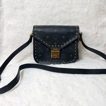 MCM MCM 스터드 숄더백 블랙 새상품급