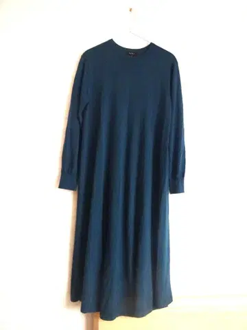 Reflect 다크 블루 긴팔 울 원피스