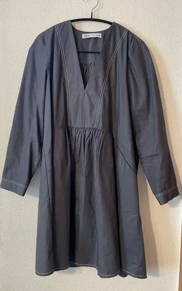 ZARA 그레이 V넥 긴팔 튜닉