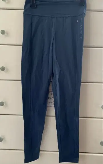 FEELCYCLE 네이비 블루 레깅스