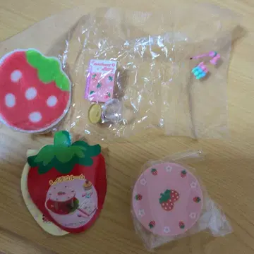 미개봉 리멘트 딸기네 집에 어서 와 미니어처 세트