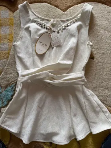 DURAS 플레어 실루엣 슬리브리스 M 화이트