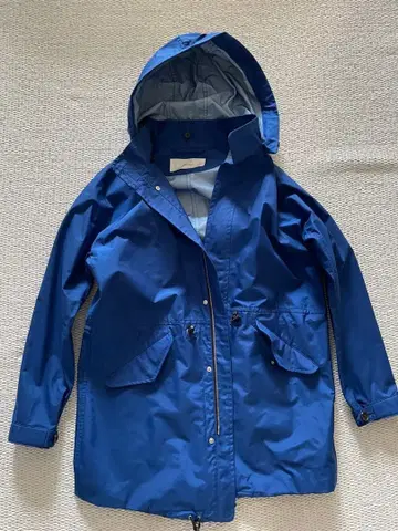 줄리안 데이비드 고어텍스 후드티 새상품급