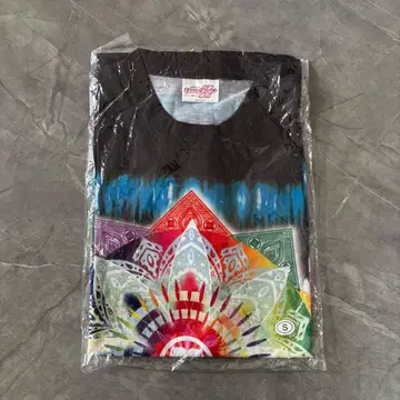 [ 미개봉 새상품 ] 모모이로 클로버 Z 티셔츠 S 사이즈