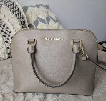 컨디션 최상 MICHAEL KORS 그레이 숄더백