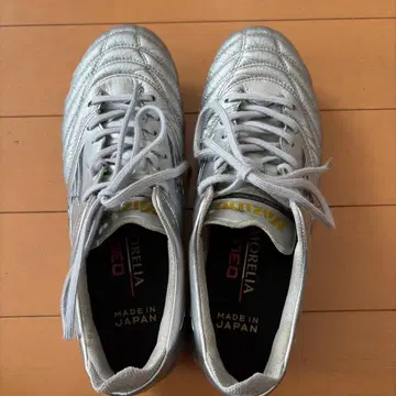 모렐리아 네오 IV JAPAN 23.5cm 갤럭시 실버 x 네이비