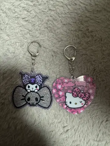 헬로키티 아크릴 키링 세트