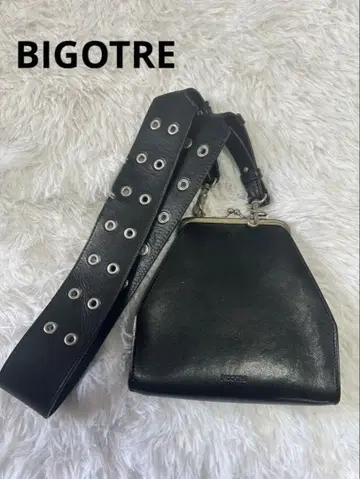 블랙 가죽 숄더백