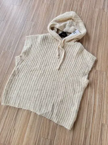 미사용 새상품 자라 ZARA 후드 니트 베스트 오버 사이즈