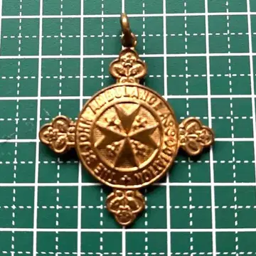 장식적인 십자가형 펜던트 탑 참 앤티크