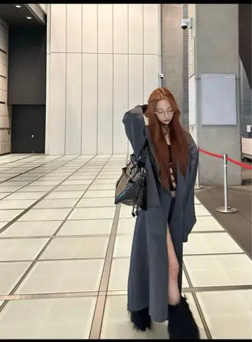 THEREDTHREAD S 맥시 테일러드 코트