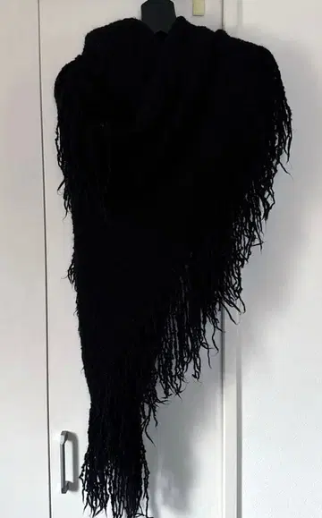 Zadig & Voltaire 블랙 프린지 스톨 판초 케이프