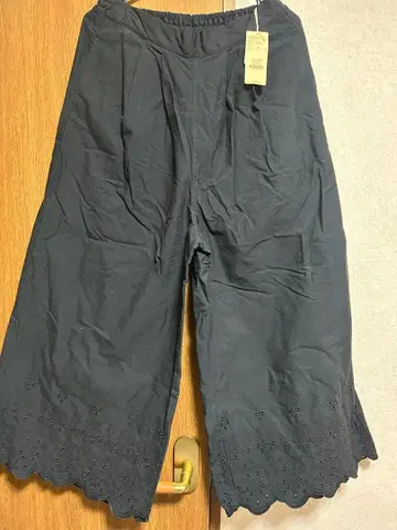 스튜디오 클립 블랙 가우초 팬츠 자수 새상품