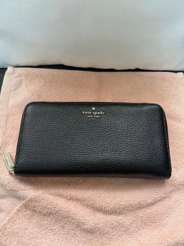 케이트 스페이드 블랙 가죽 장지갑