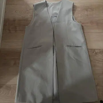 로만 그레이 슬리브리스 베스트 L