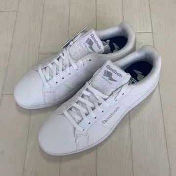 Reebok 리복 스니커즈