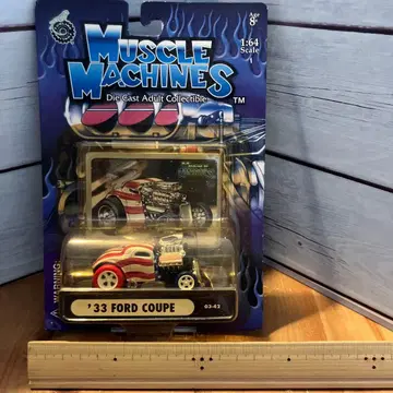 '33 Ford Coupe Muscle Machines 1:64