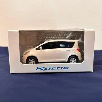 [ 레어 새상품급 ] Ractis TOYOTA 화이트 미니카 박스형