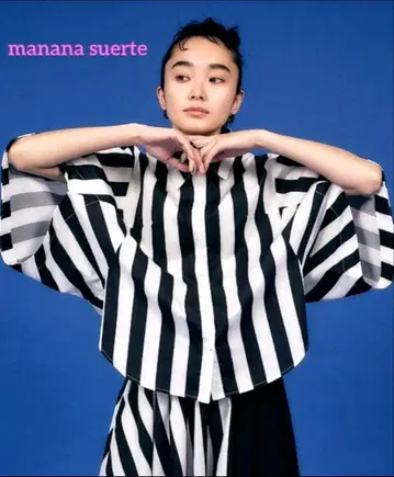 새상품 택 포함! 레어 완판템 오버 사이즈 디자인 슬리브 셔츠 개성파