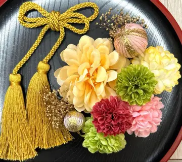 성인식 일본 의류 후리소데 시치고산 머리 장식