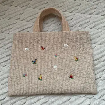 비오는날 페이러 MIMI 카페 베이지