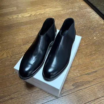 beautiful shoes 블랙 가죽 사이드 고어 부츠 25