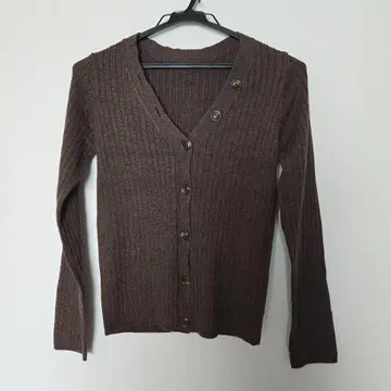 릴리안 캐럿 브라운 리브 긴팔 가디건