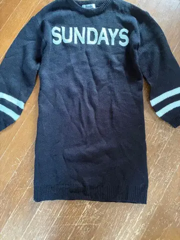 캡슐 칼라 롱 기장 스웨터 블랙 아크릴 100%