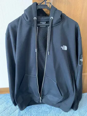 THE NORTH FACE 블랙 후드티