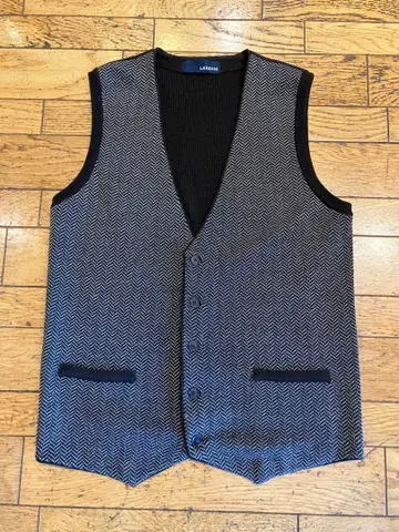 미사용 새상품 라르디니 니트 베스트 48