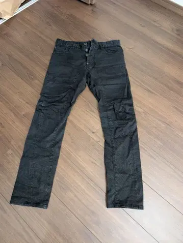 DSQUARED2 블랙 청바지