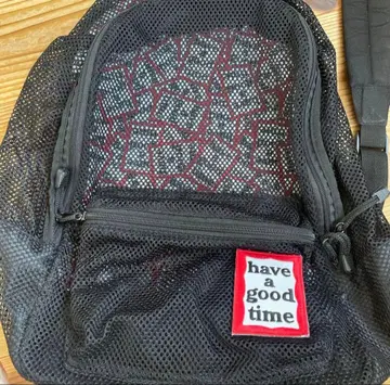 메쉬 백팩 have a good time