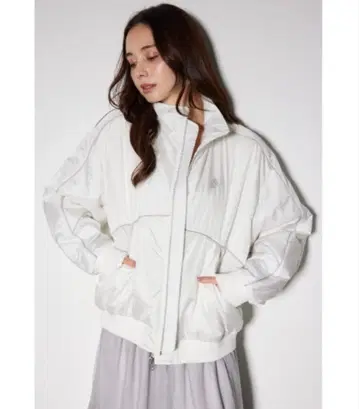 rienda 트랙 자켓 시착만 한 상품 새상품급