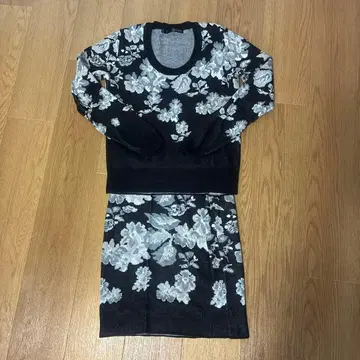 아도니시스 셋업 니트 스커트