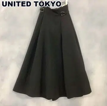 UNITED TOKYO 블랙 플레어 롱 스커트
