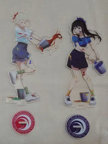 리코리스 리코일 아크릴 스탠드 페인터