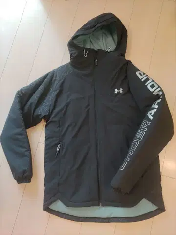UNDER ARMOUR 블랙 다운 자켓