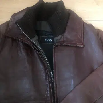 BOSS 브라운 가죽 자켓. 라이너 탈부착 가능