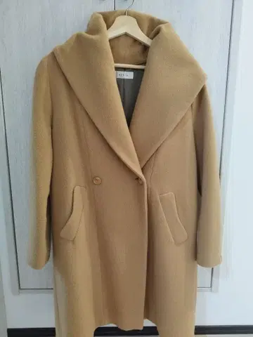 새상품급 trois 롱 코트 카멜