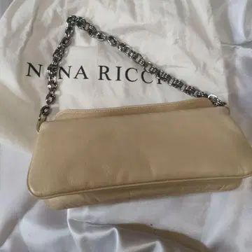 NINA RICCI 베이지 가죽 숄더백