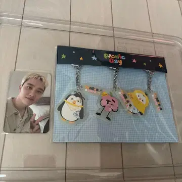 피크닉 데이 아크릴 키링 세트 경수 트레이딩 카드 2장
