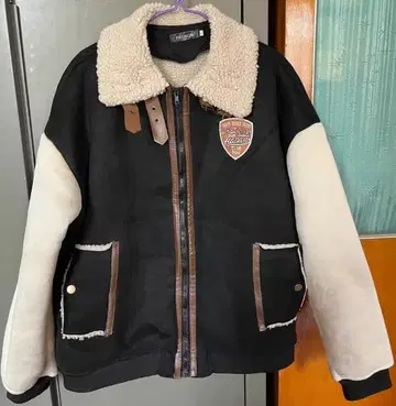 EfySheroe 쉘파 카라 부착 무스탕 코트