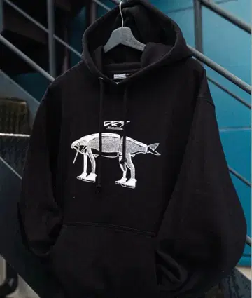 DRT x PIKESTREET MARKET DEAD WALK 후드티 L