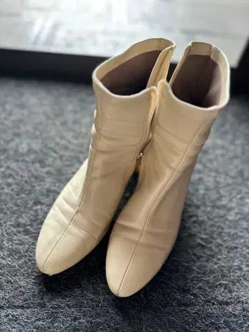 RANDA 소프트 스트레치 청키힐 숏부츠