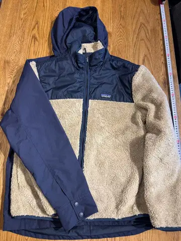 Patagonia 플리스 자켓 네이비/베이지