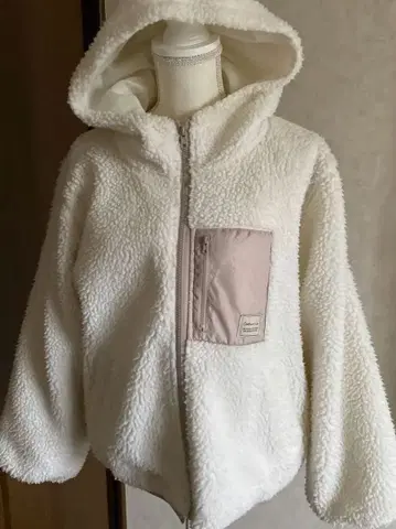 LUNACION 화이트 보아 후드 부착 자켓